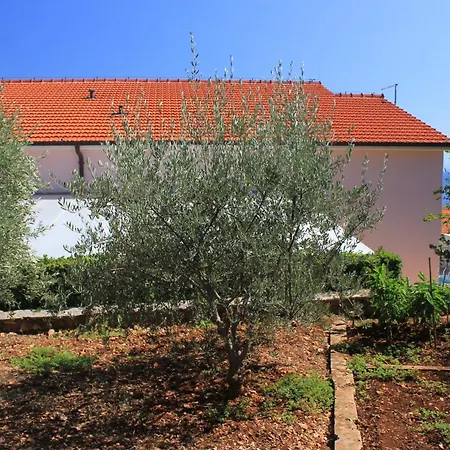 Διαμέρισμα With A Parking Space Mavarstica, Ciovo - 8439 *